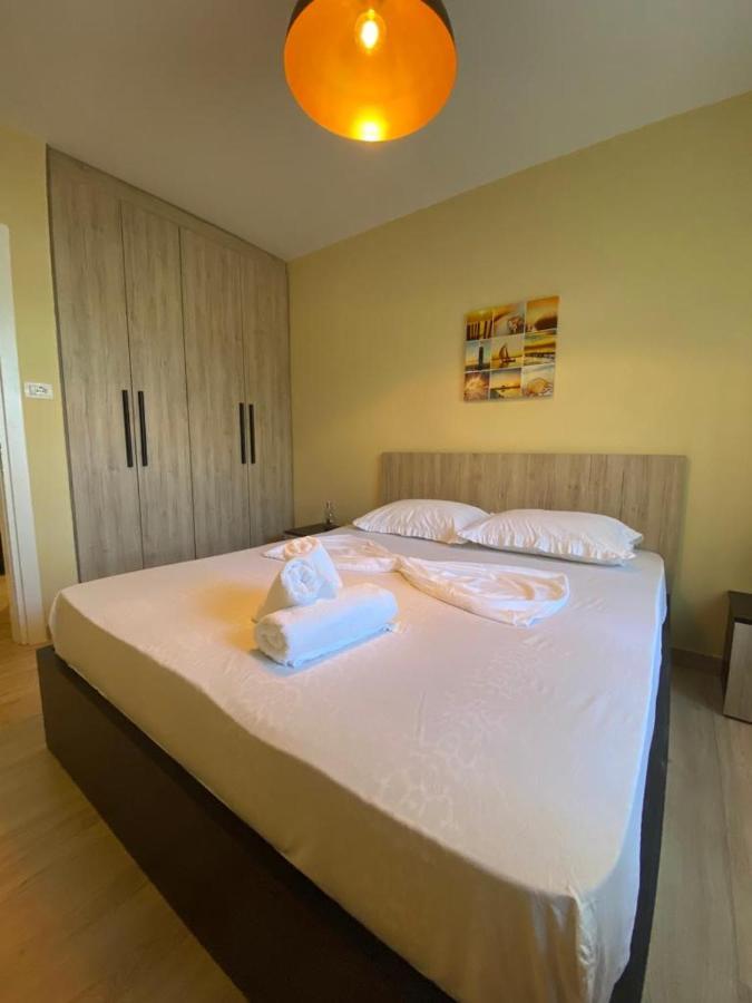Saranda Beach Apartment Bagian luar foto